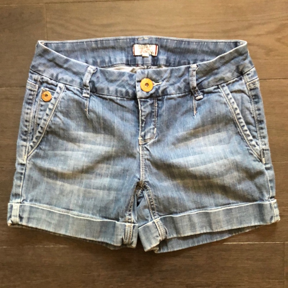 RW & Co denim shorts size 27